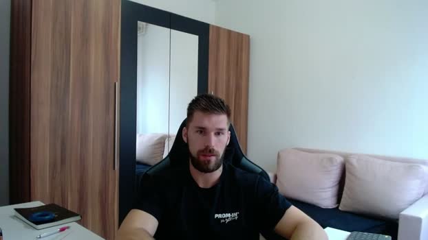 darius_94 08-04-2026 video suckshow