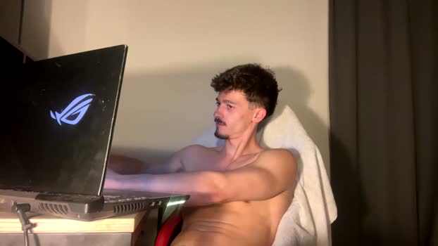 vincentprice69 12-04-2026 video kissing