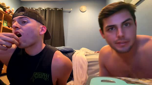 leaderzac 14-04-2026 video kissing