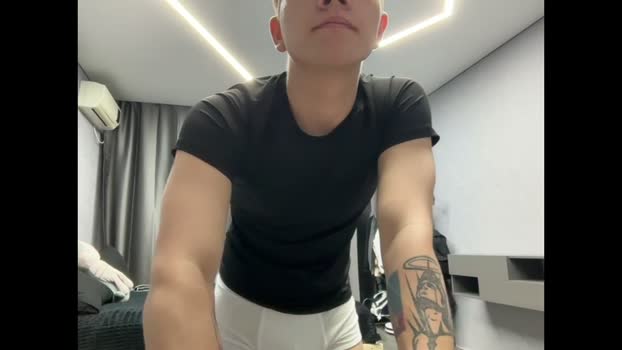 maxwoolf 16-04-2026 video suckshow