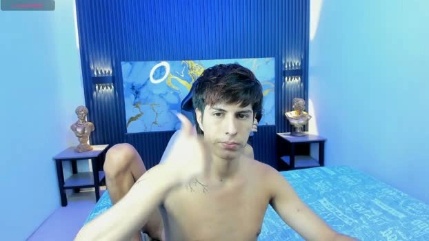 dark_desiree18 19-04-2026 Gay kissing handsome Video