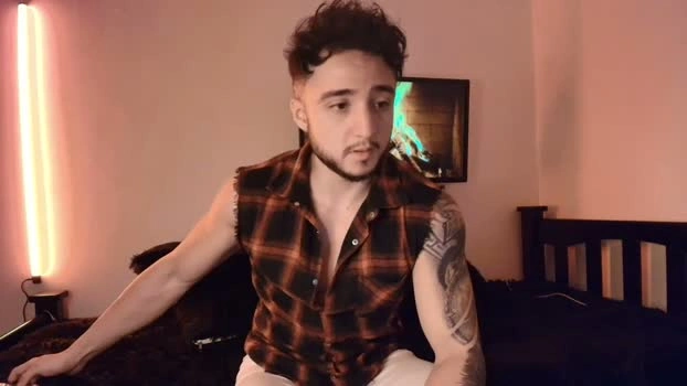 latinboyvip_ 20-04-2026 Gay hard kissing Video