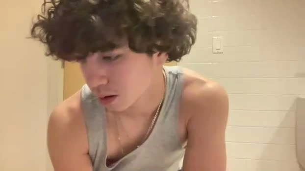 chris_baker1 22-04-2026 Gay squirt striptease Video