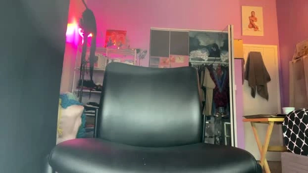 trillahung 22-04-2026 Gay toys bj-dildo Video