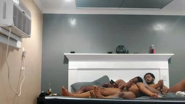 wetdreamsz101 22-04-2026 Gay play suck Video
