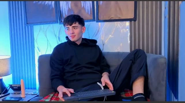 demian_hot99 22-04-2026 Gay bj-dildo play Video