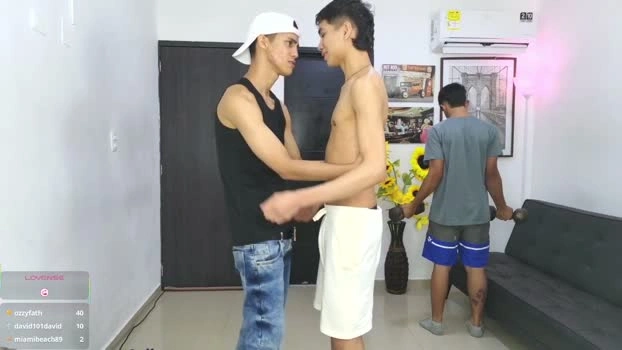 voyeurism_guys 23-04-2026 Gay play beauty Video