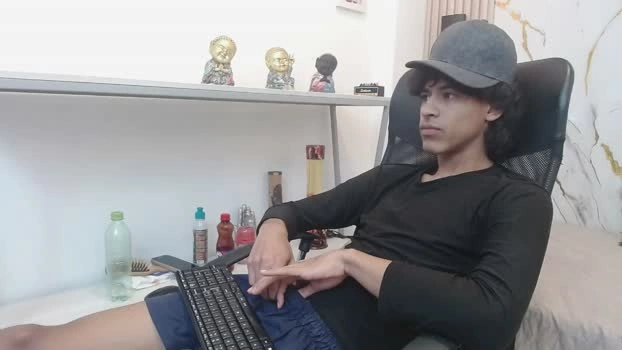 zayn_fox32 23-04-2026 Gay suckcock bigdick Video