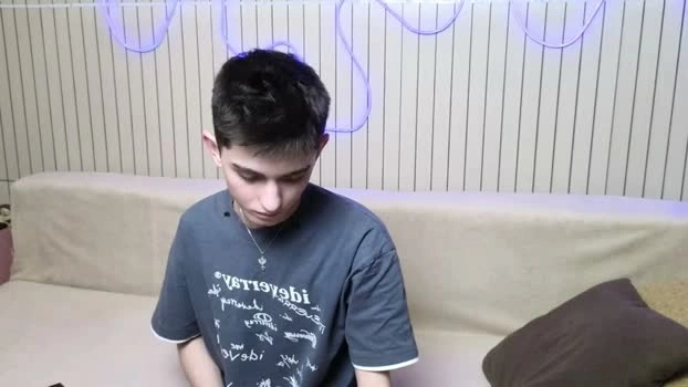 alexander_18_xxl 23-04-2026 Gay Webcam prettyface Video