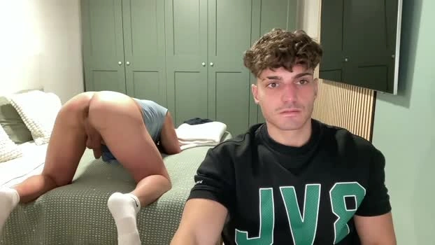 italianboy092 26-04-2026 Gay kissing sexyfeet Video