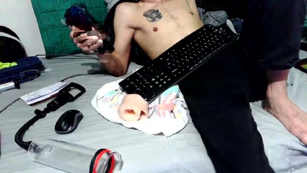 freakscfag 28-04-2026 Gay play show Video