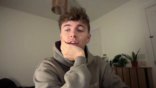 luciancrowe 29-04-2026 Gay wank play Video