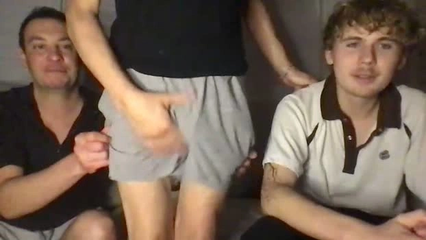 2hungboys 30-04-2026 Gay play prettyface Video