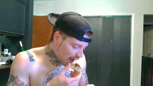 redinthebed 30-04-2026 Gay Ass suck Video