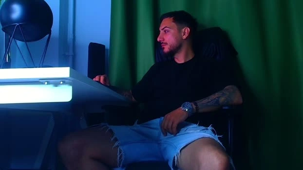 romaniamaster1 30-04-2026 Gay bigballs natural Video