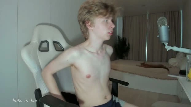 wawesuck 03-05-2026 Gay Webcam fingering Video