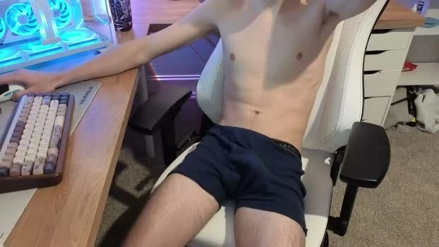 ufjsvskcn 04-05-2026 Gay play juicy Video