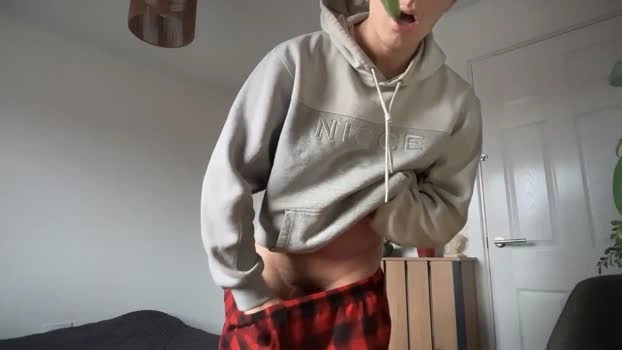 luciancrowe 06-05-2026 Gay show bigass Video