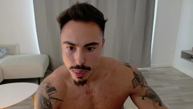 master_lukass 08-05-2026 Gay ass gag Video