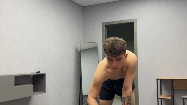 maxwoolf 09-05-2026 Gay Show jerkoff Video
