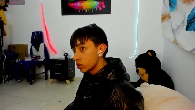 caos_mod 11-05-2026 Gay blowjob legs Video