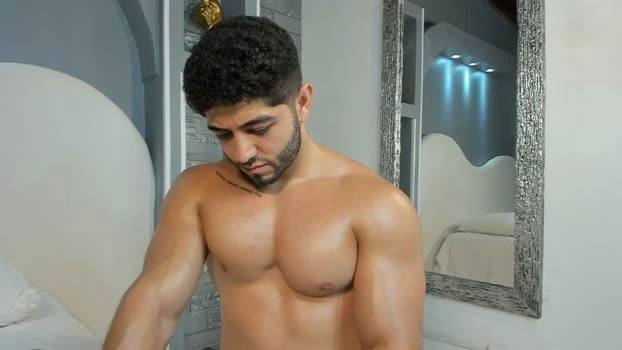 thiago_moretti 12-05-2026 Gay Topless beauty Video