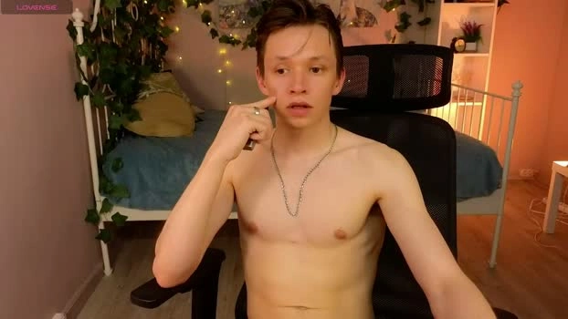meverik_oushen 13-05-2026 Gay big analtoy Video