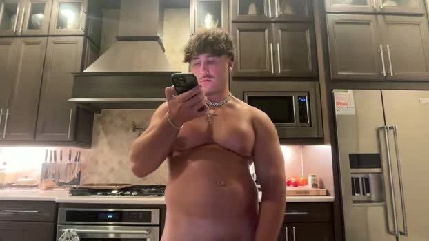 hungkingg22 13-05-2026 Gay suckshow playtime Video