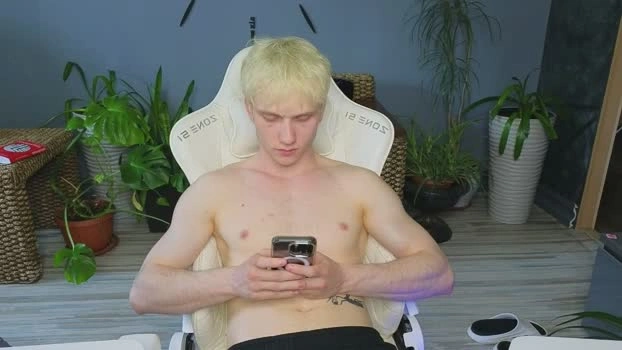 pupsenish 14-05-2026 Gay fuckher Topless Video