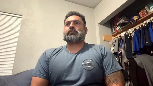 suavecito67 14-05-2026 Gay kiss big Video