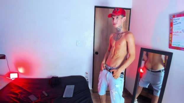 darwin_stark 15-05-2026 Gay bigballs Cam Video