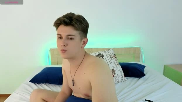 miless_cooper 15-05-2026 Gay kiss cute Video
