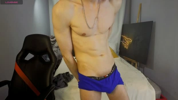 meverik_oushen 17-05-2026 Gay hard Download Video
