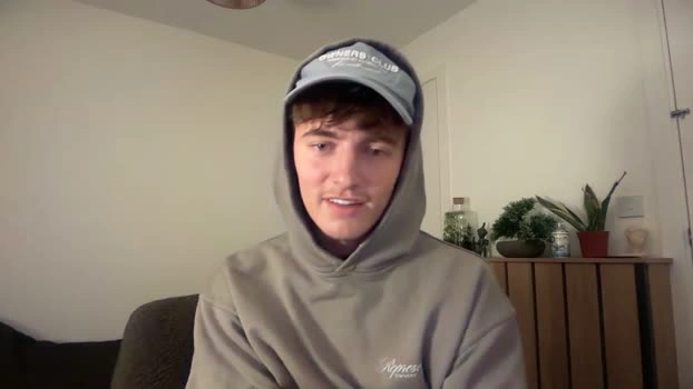 luciancrowe 20-05-2026 Male legs sexybody Video