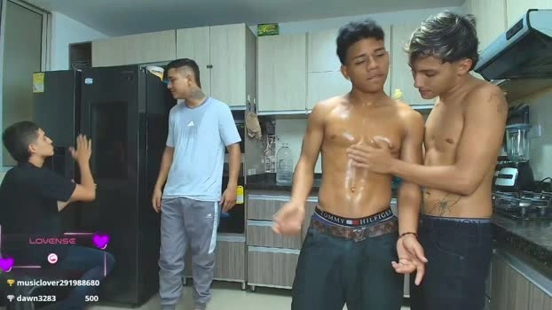 playhardsex 21-05-2026 Male playtime Topless Video