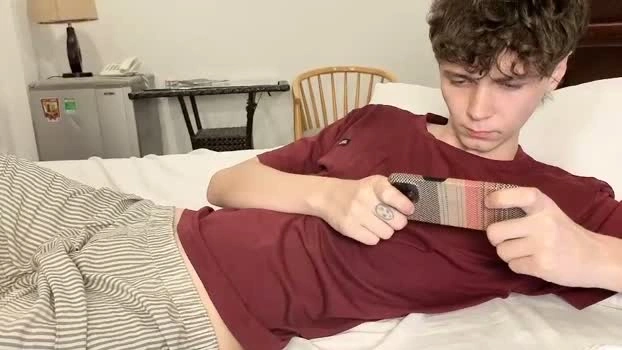 doedeeer 25-05-2026 Male strip fuckme Video