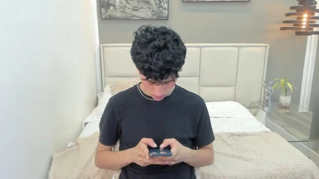 thom_ames 24-05-2026 Male Video toys Video