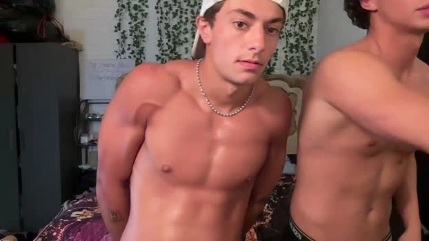 tyy0ung 26-05-2026 Male moan sweet Video