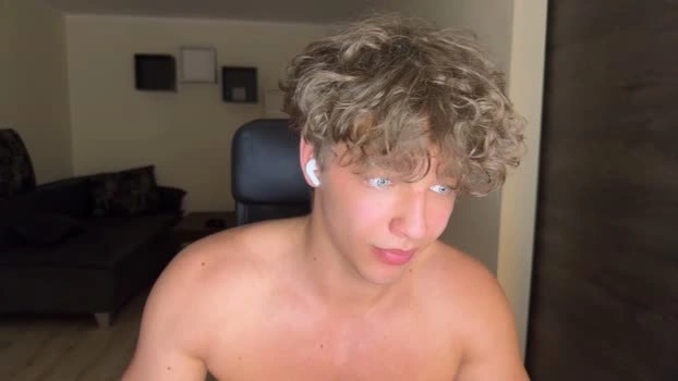 lukedesirable 27-05-2026 Male harddick fingering Video