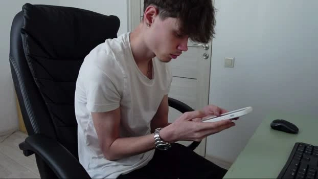 thomas_brons 27-05-2026 Male sexybody nude Video