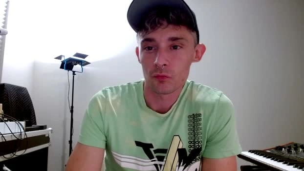 bananacurvesleft 28-05-2026 Male sexy lick Video