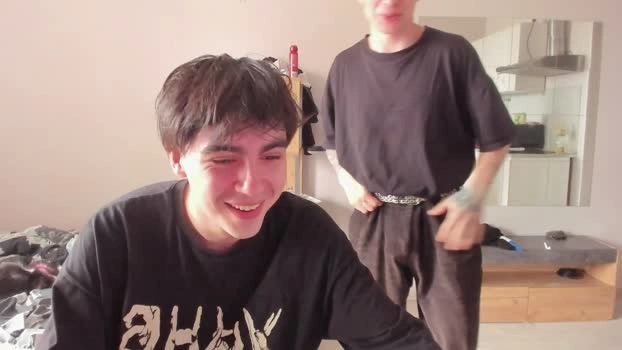 stralght_twinks 28-05-2026 Male play kissing Video