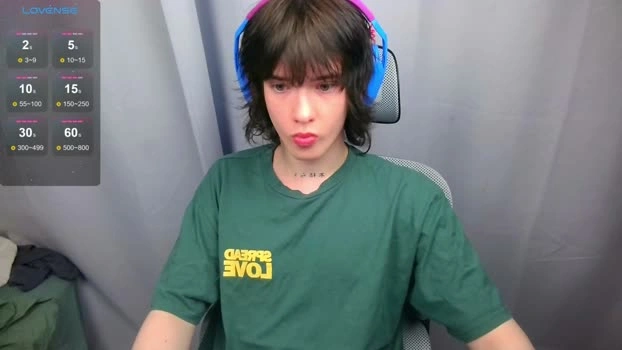 leonkissboy 29-05-2026 Male toy play Video