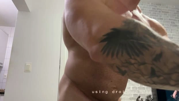 couplemuscle40 31-05-2026 Male Webcam striptease Video