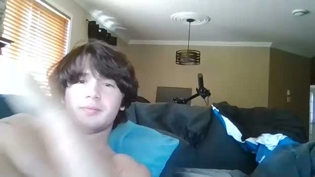 hunglikecrazyy 30-05-2026 Male kissing beauty Video