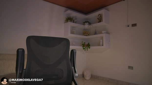 maximohoot 31-05-2026 Male jerkoff bigtoys Video