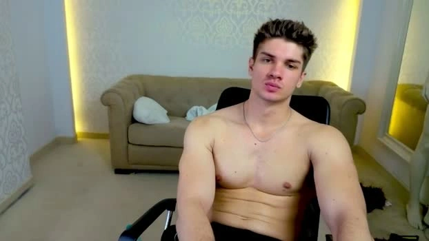 maxkaiden 01-06-2026 Male suckcock nude Video