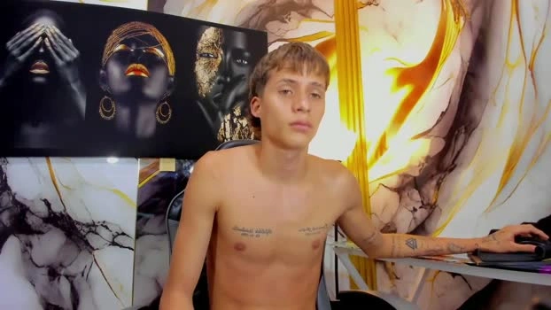 mono_blonde 31-05-2026 Male sexyfeet playtime Video