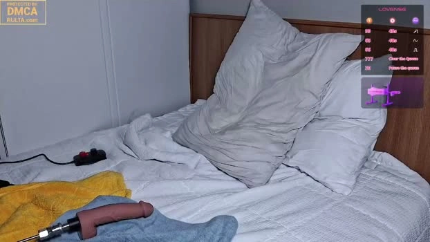 silas_kim 02-06-2026 Male kissing toys Video