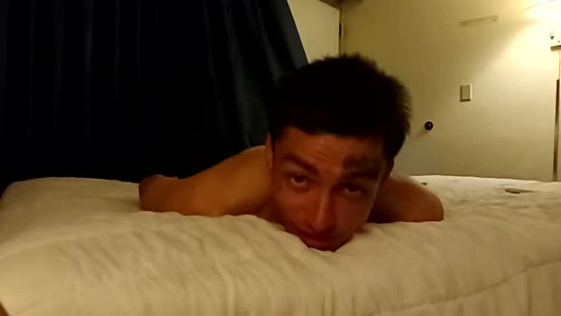 staightupdownbad 02-06-2026 Male legs yummy Video